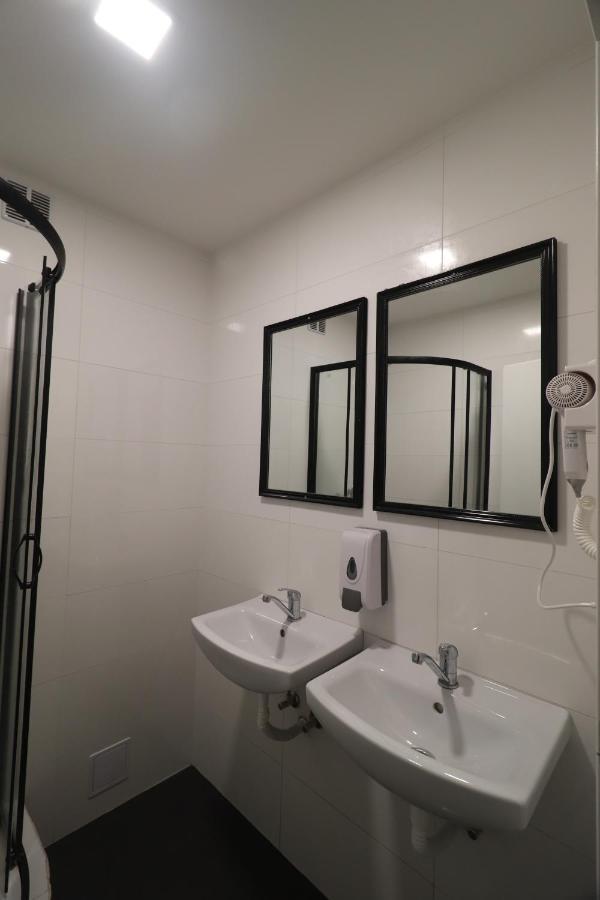 Hostel Forum Prague Ngoại thất bức ảnh
